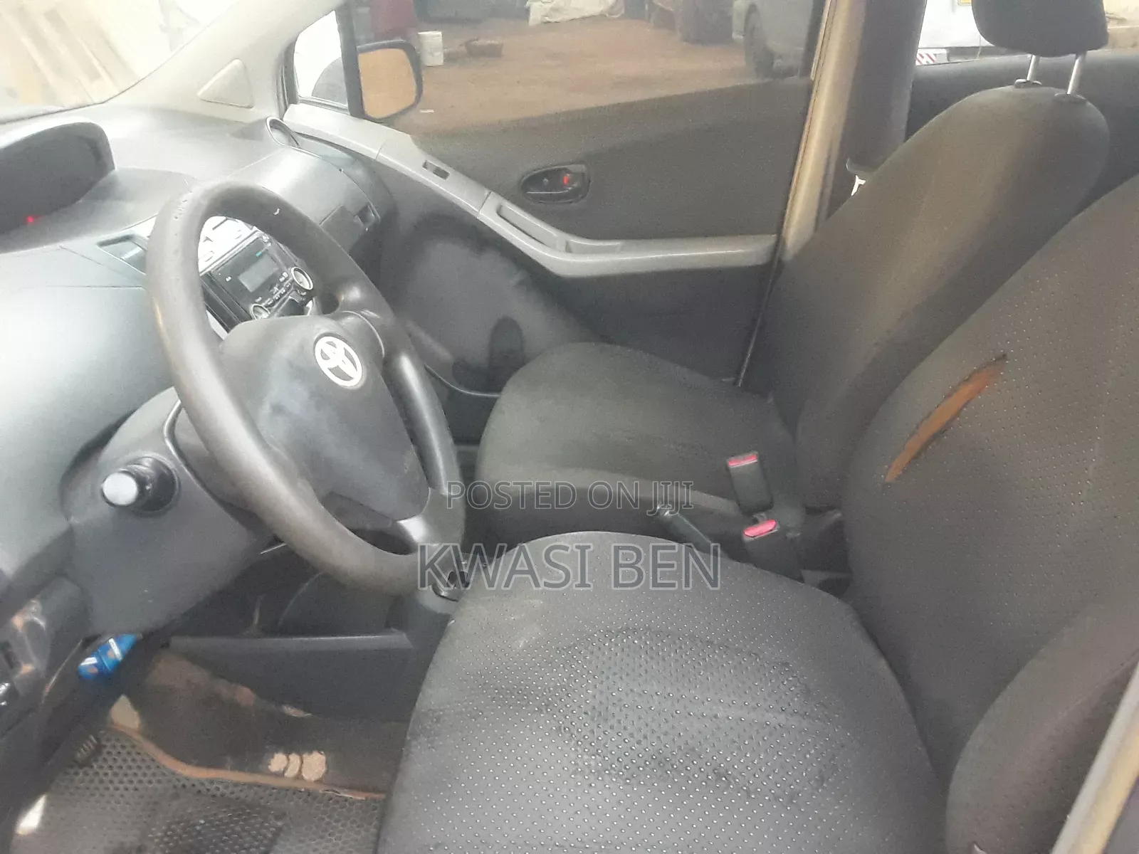 Toyota Vitz 2010 Gray