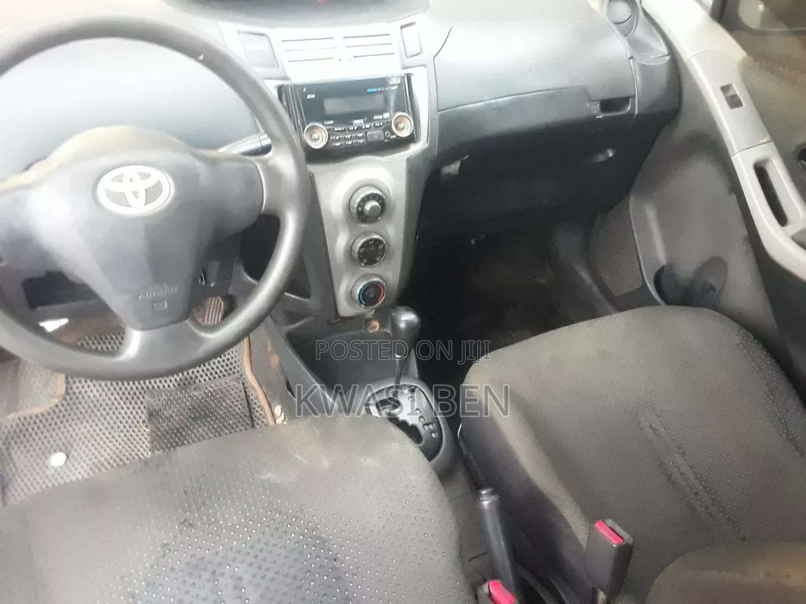 Toyota Vitz 2010 Gray