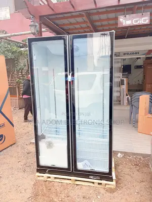 New Pearl 690 Litres Showcase Fridge Display Commercial Berverages