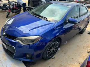 Toyota Corolla S 4dr Sedan (1.8L 4cyl CVT) 2015 Blue