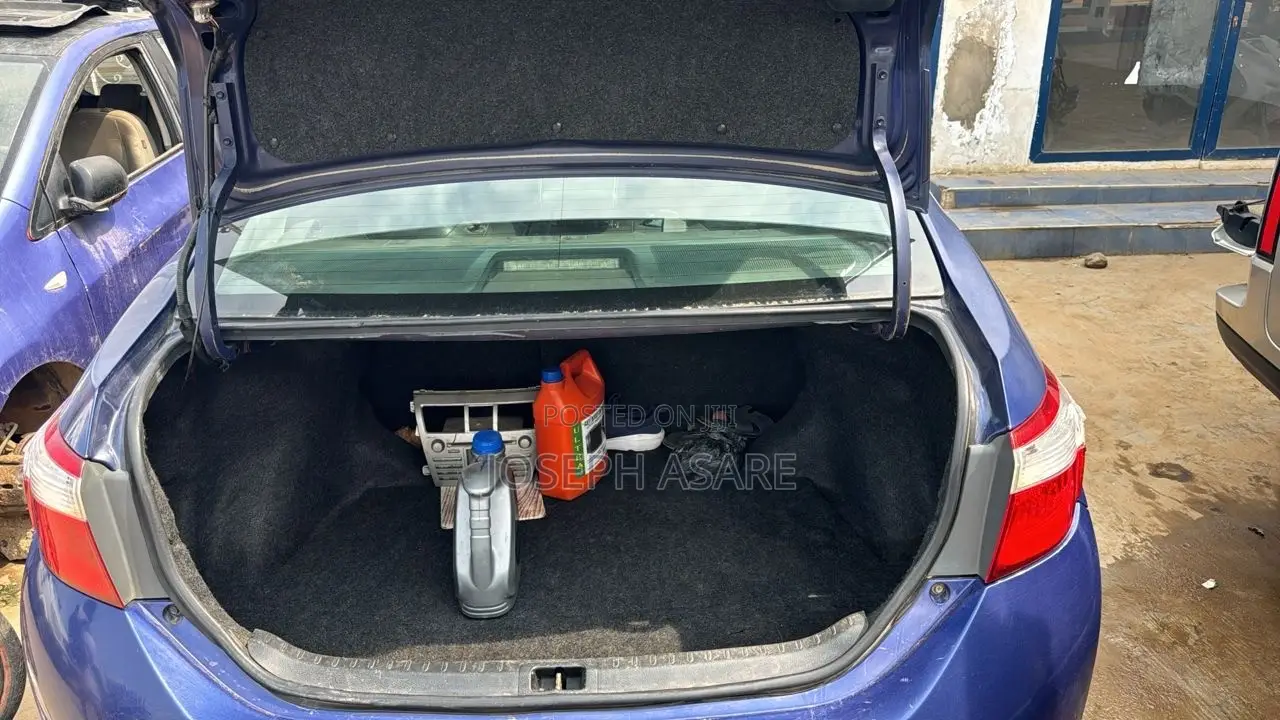 Toyota Corolla S 4dr Sedan (1.8L 4cyl CVT) 2015 Blue