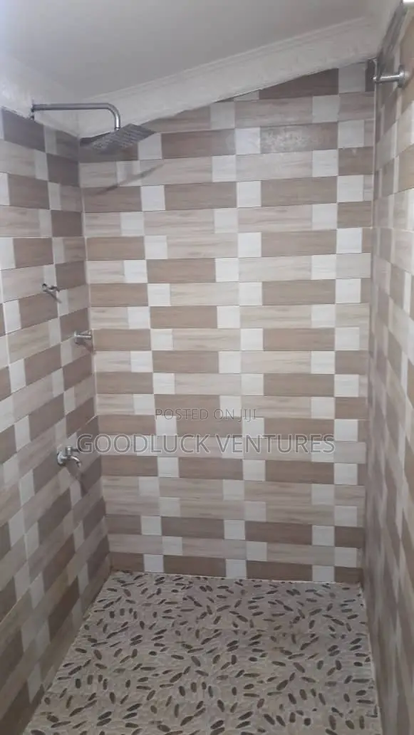 1bdrm Apartment in Direct Originals, Mosque Area for rent