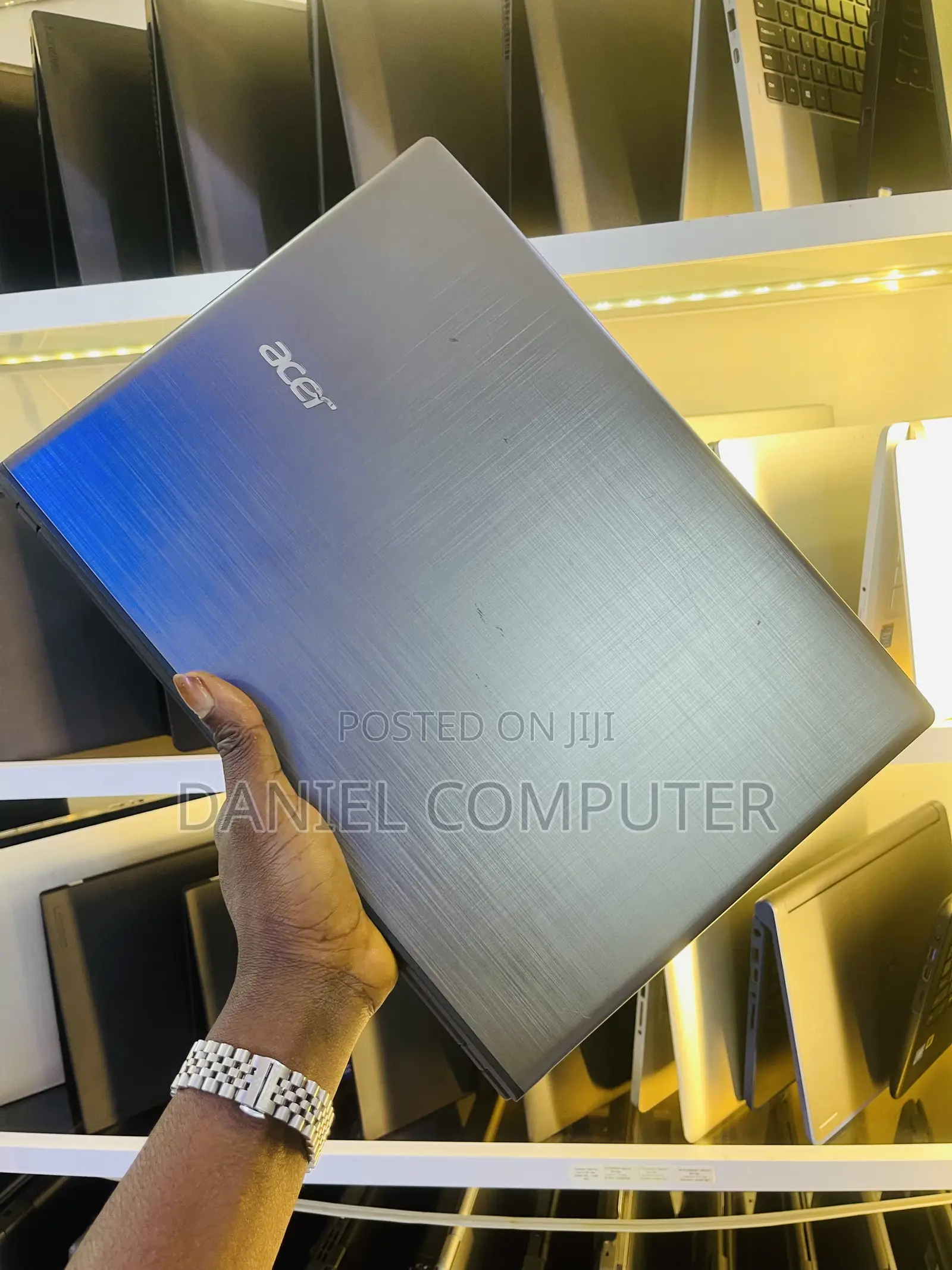 Laptop Acer Aspire E5-475 8GB Intel Core i3 HDD 1T