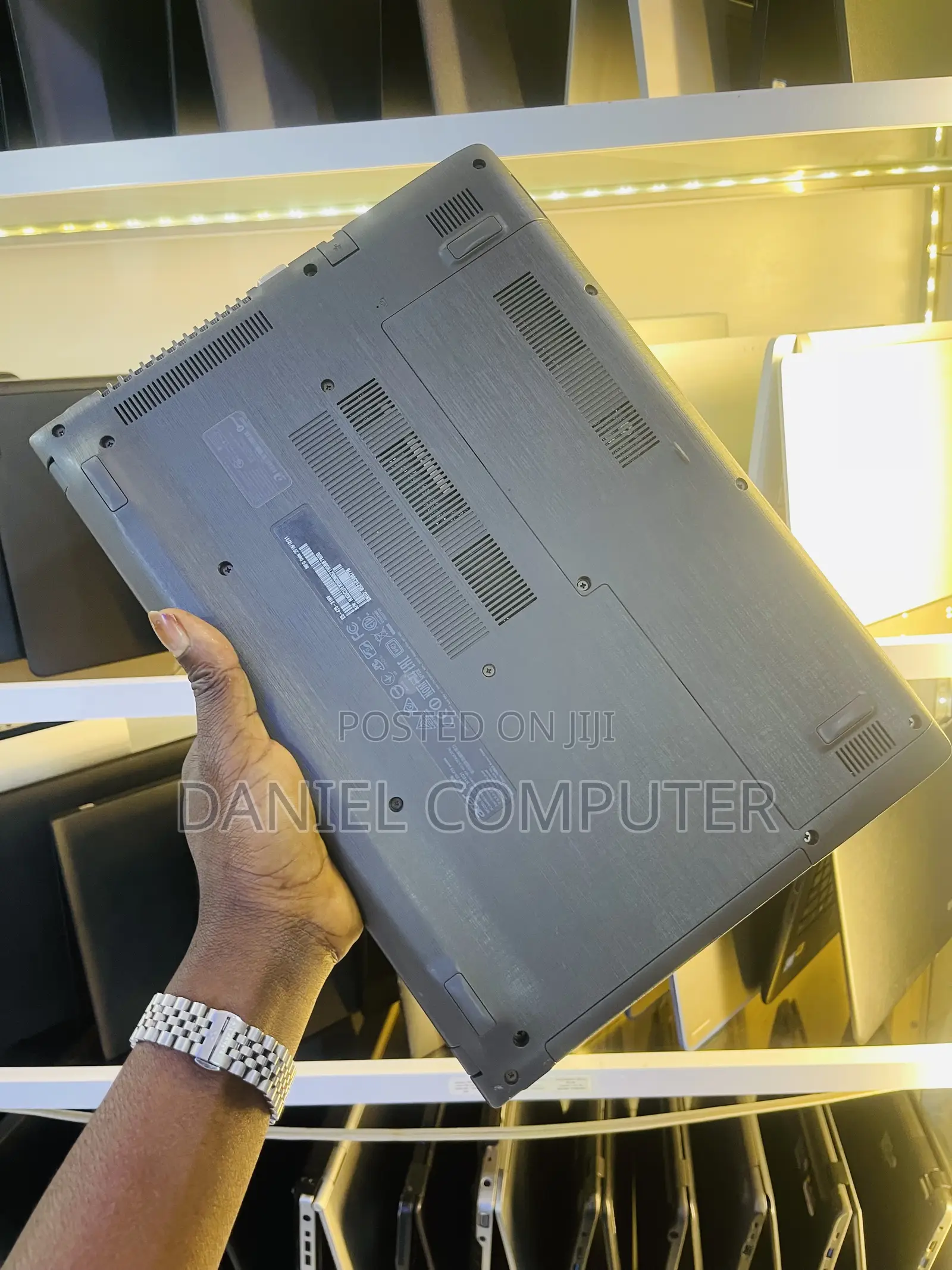 Laptop Acer Aspire E5-475 8GB Intel Core i3 HDD 1T