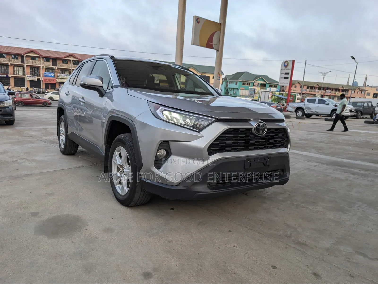 Toyota RAV4 XLE Premium AWD 2020 Silver