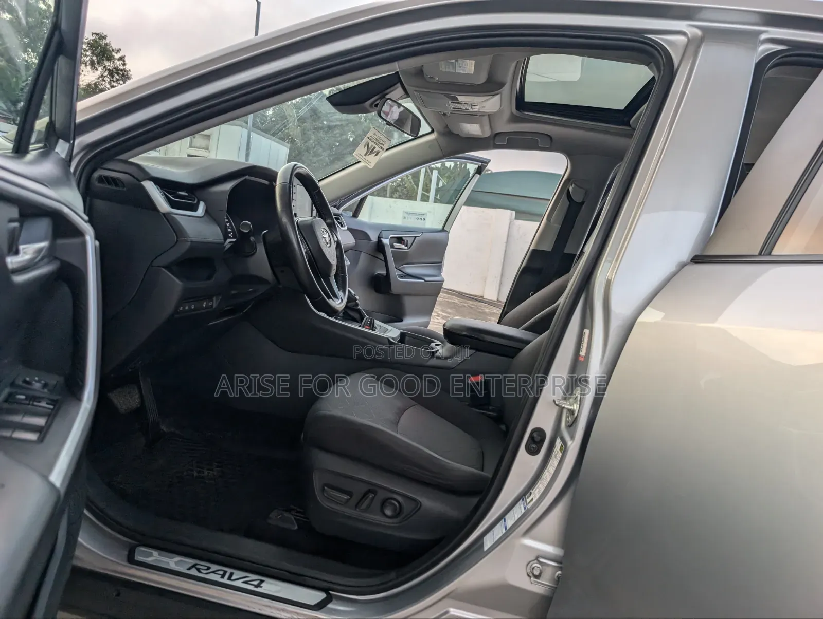 Toyota RAV4 XLE Premium AWD 2020 Silver