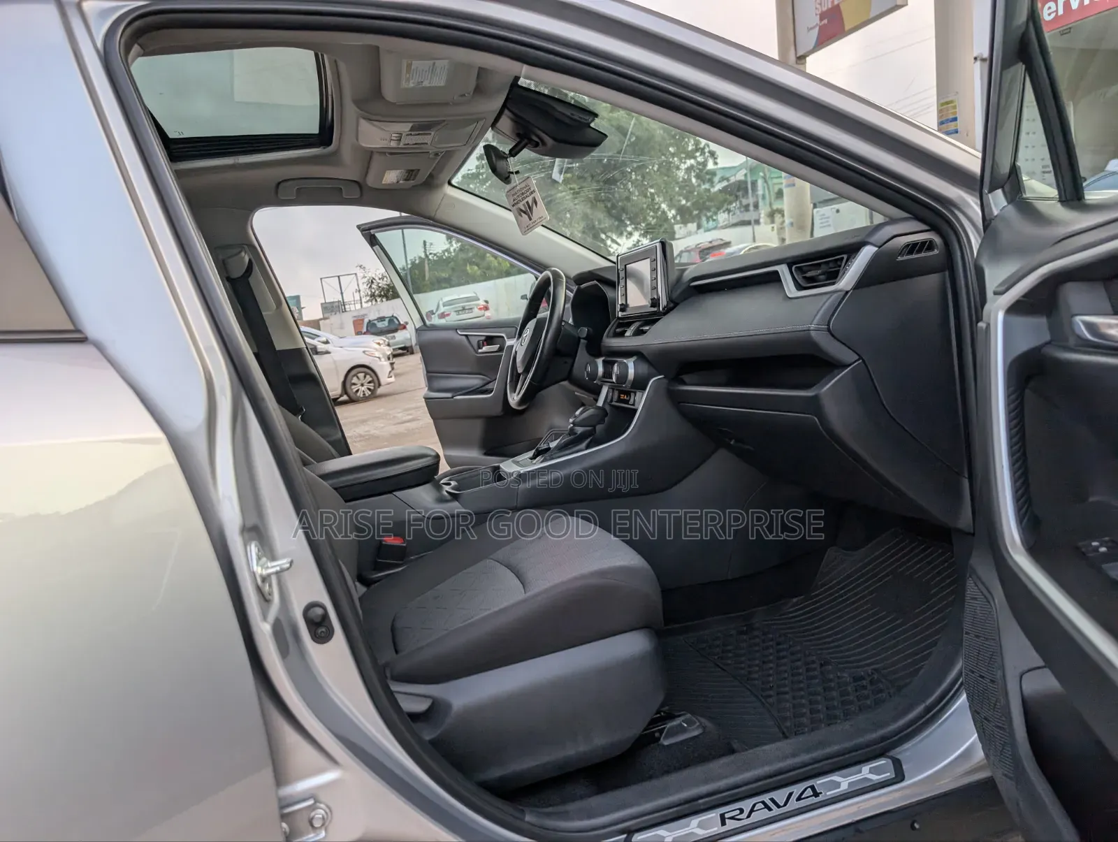 Toyota RAV4 XLE Premium AWD 2020 Silver
