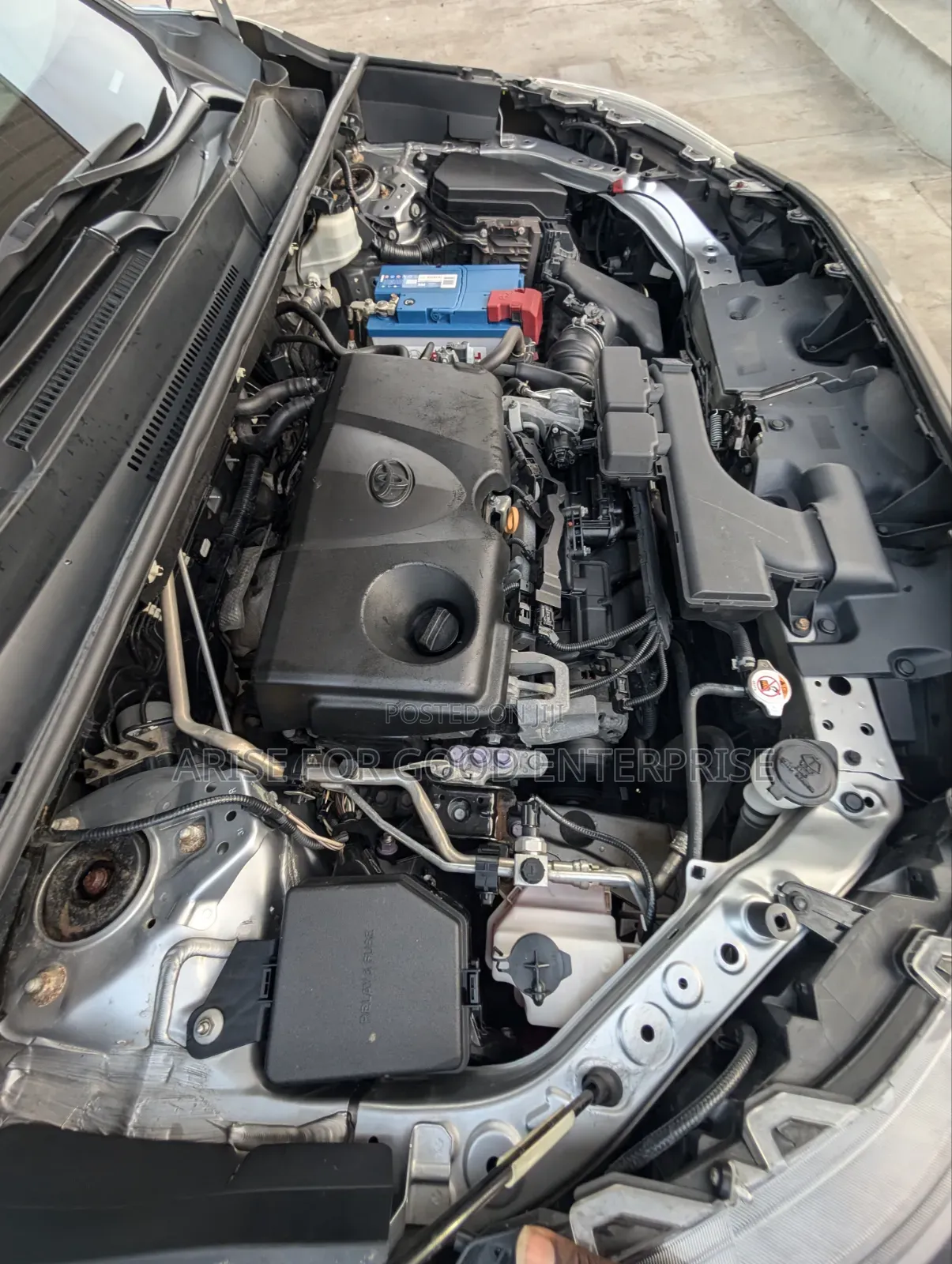 Toyota RAV4 XLE Premium AWD 2020 Silver