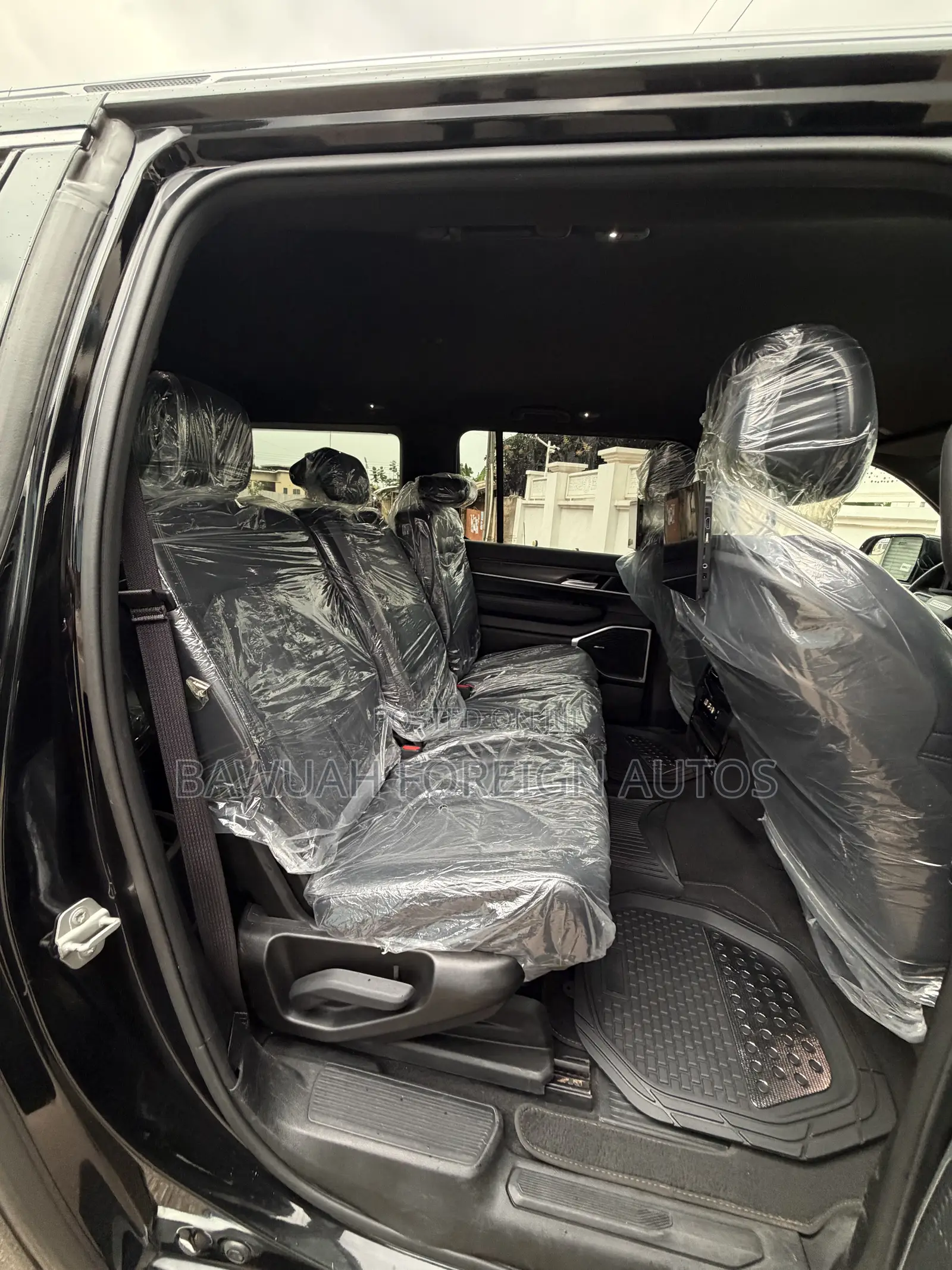 Jeep Grand Wagoneer 2023 Black