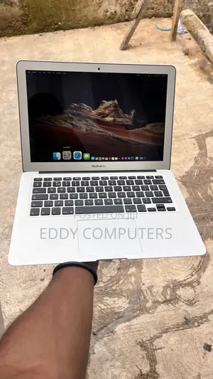 Laptop Apple MacBook Air 2012 8GB Intel Core i5 SSD 128GB