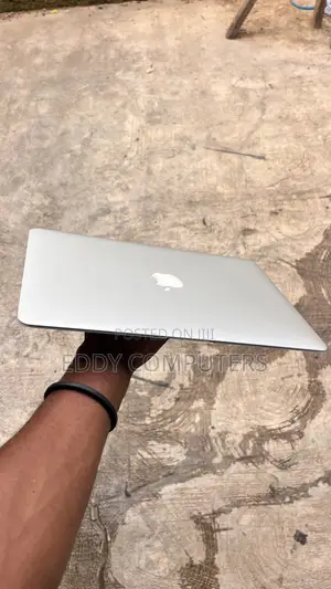 Laptop Apple MacBook Air 2012 8GB Intel Core i5 SSD 128GB