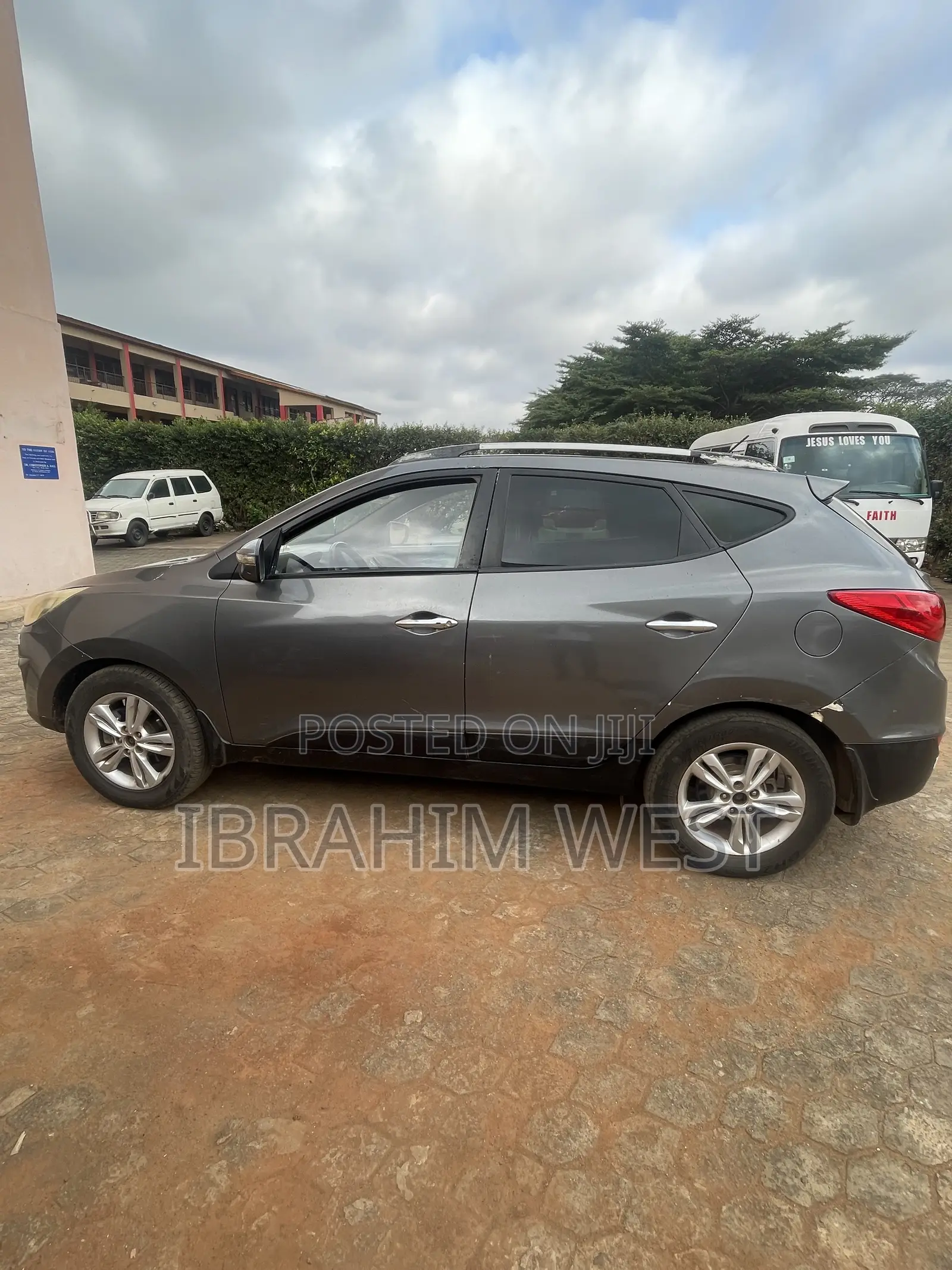 Hyundai Tucson Limited AWD 2010 Gray