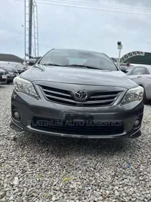 Toyota Corolla Altis 2012 Gray