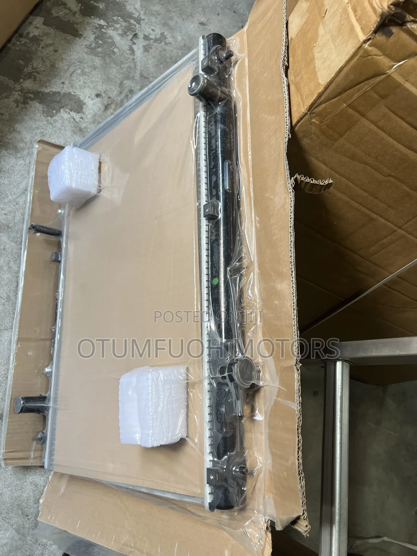 Toyota Highlander 2004 2005 2006 2007 Radiator (Water Tank)