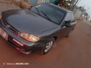 Kia Sephia 2000 Gray