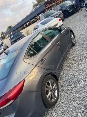 Hyundai Elantra 2018 Gray
