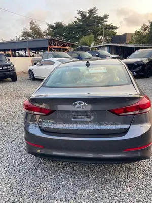 Hyundai Elantra 2018 Gray