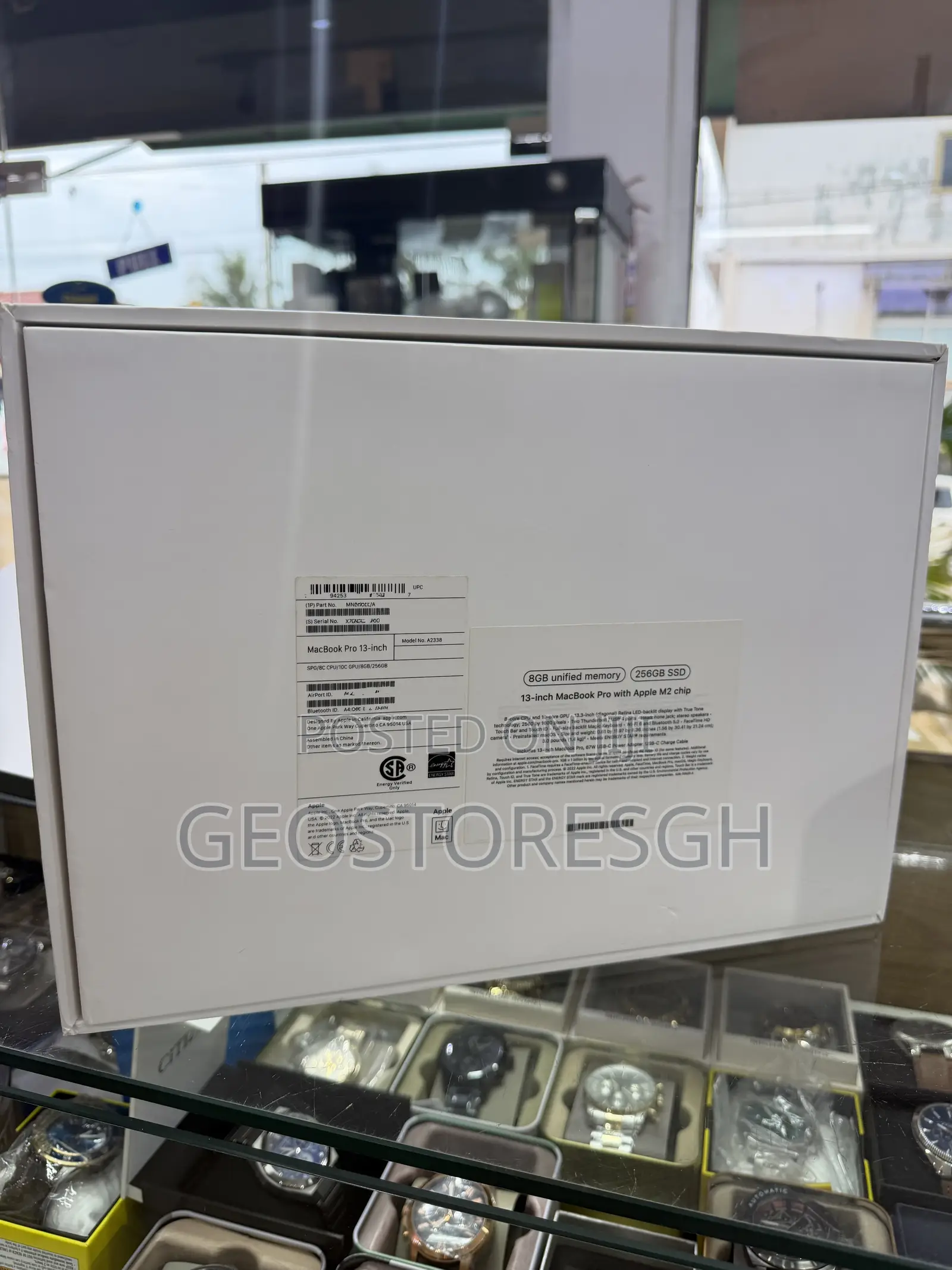 Laptop Apple MacBook Pro 2022 M2 8GB Apple M2 SSD 256GB