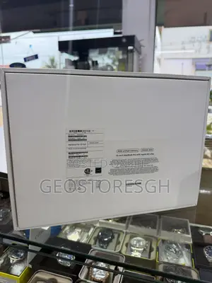 Laptop Apple MacBook Pro 2022 M2 8GB Apple M2 SSD 256GB