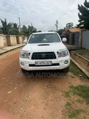 Toyota Tacoma 2022 White
