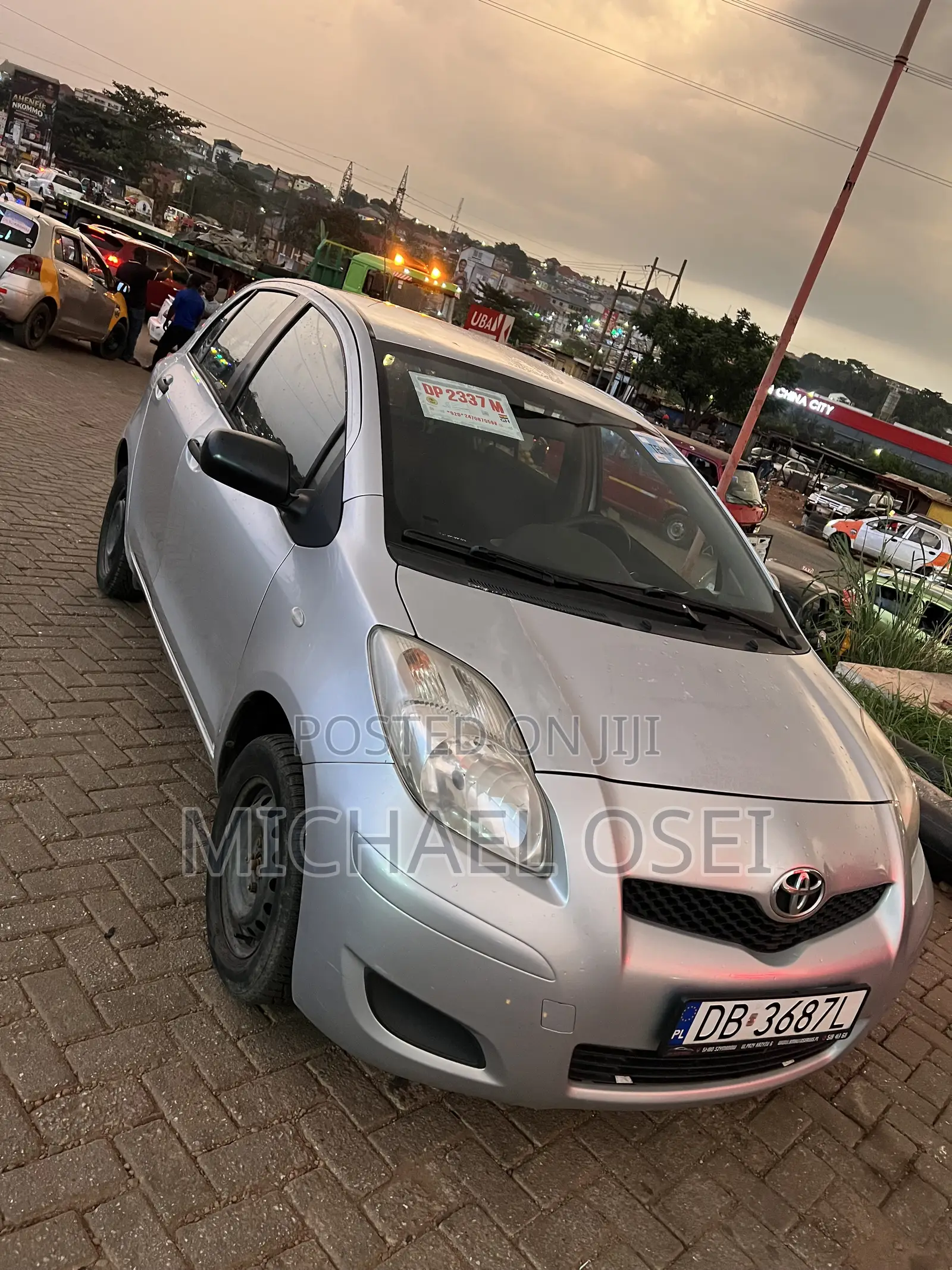 Toyota Yaris 2010 Silver