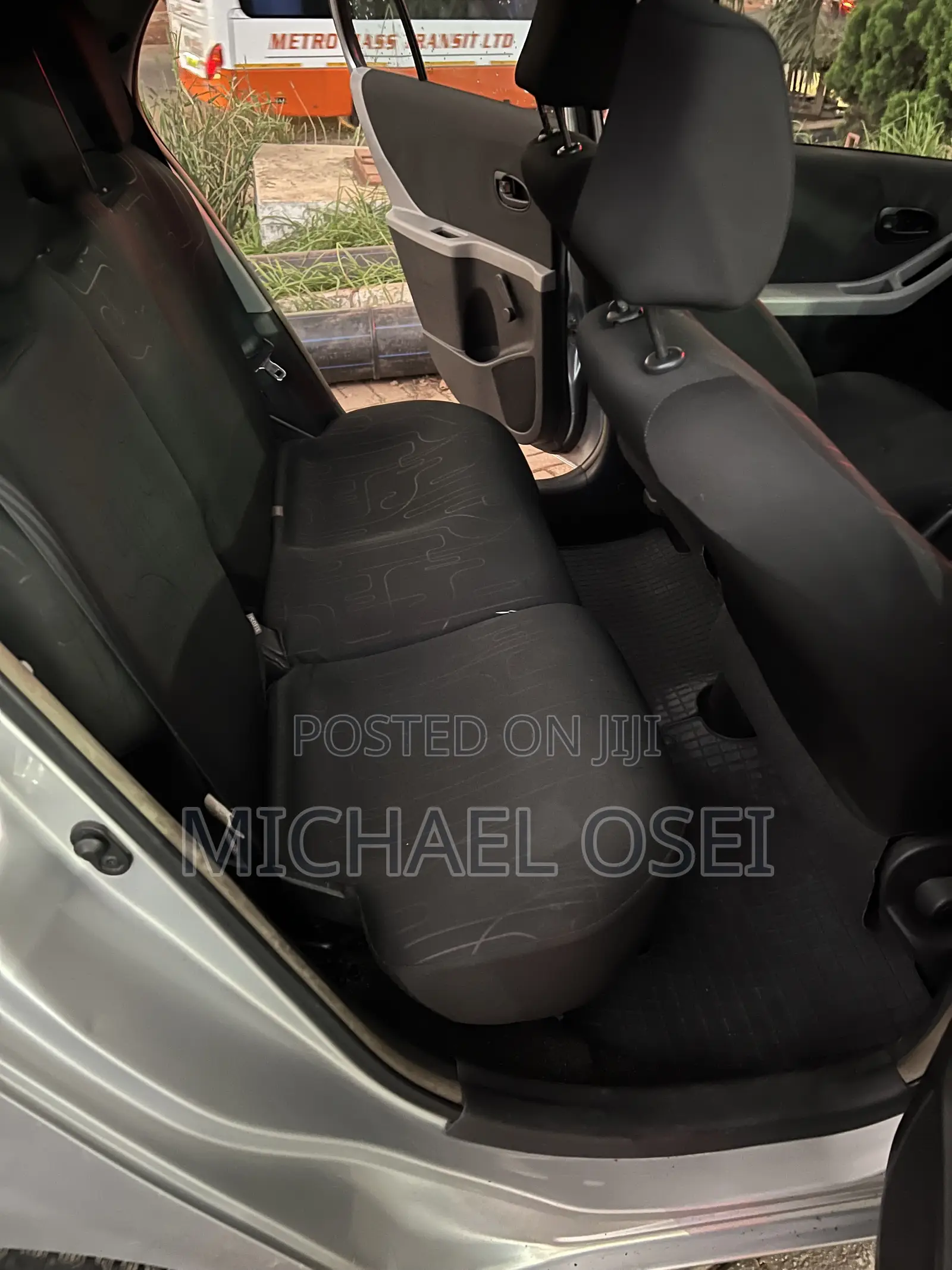 Toyota Yaris 2010 Silver