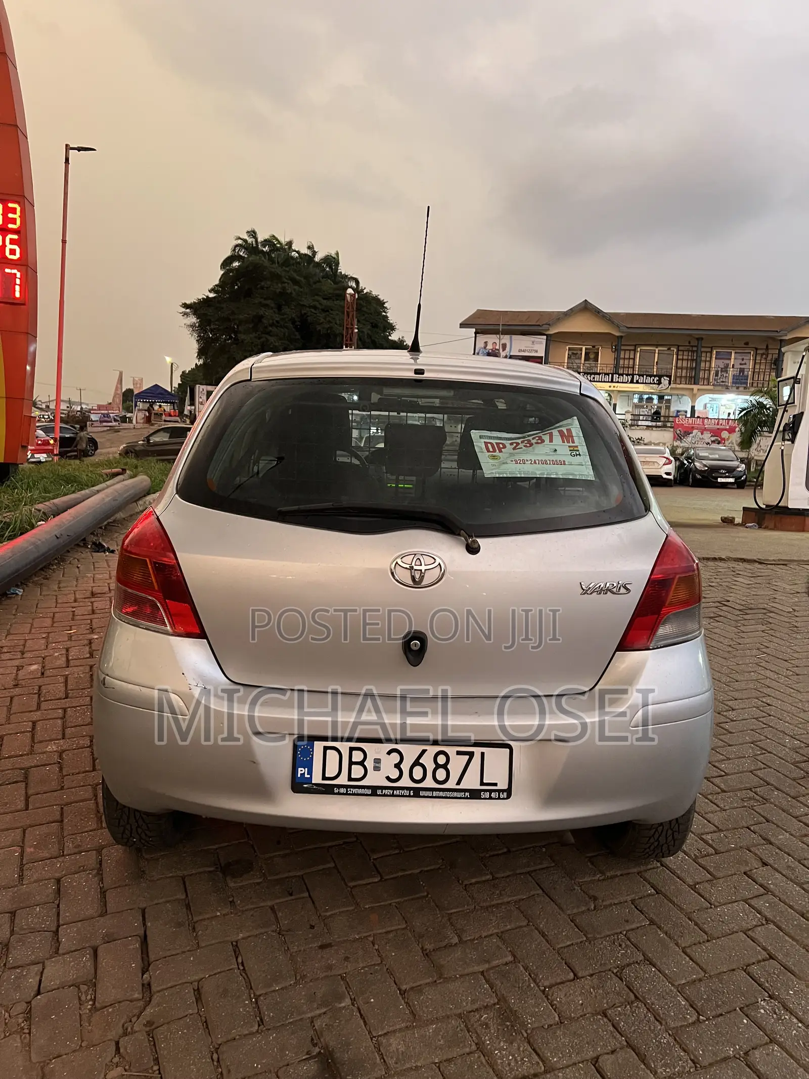 Toyota Yaris 2010 Silver