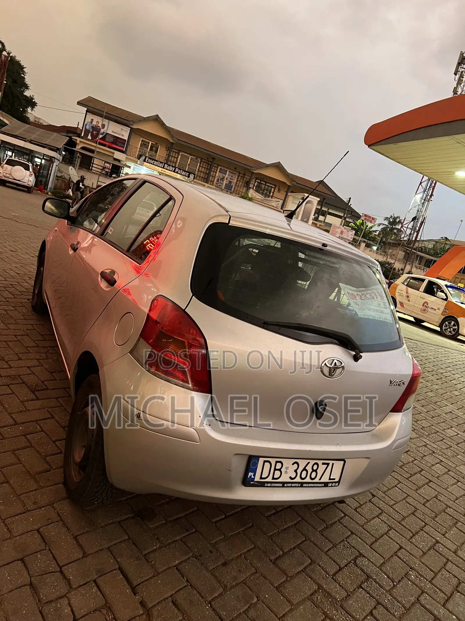 Toyota Yaris 2010 Silver