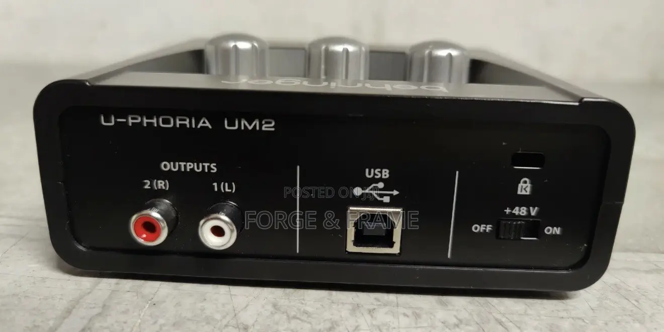 Behringer U-Phoria UM2 USB Audio Interface