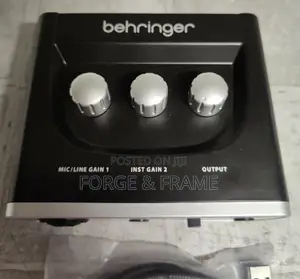 Behringer U-Phoria UM2 USB Audio Interface