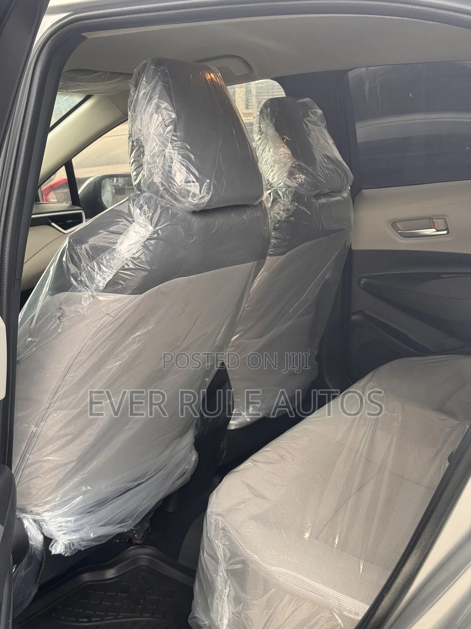 Toyota Corolla LE 2020 Silver