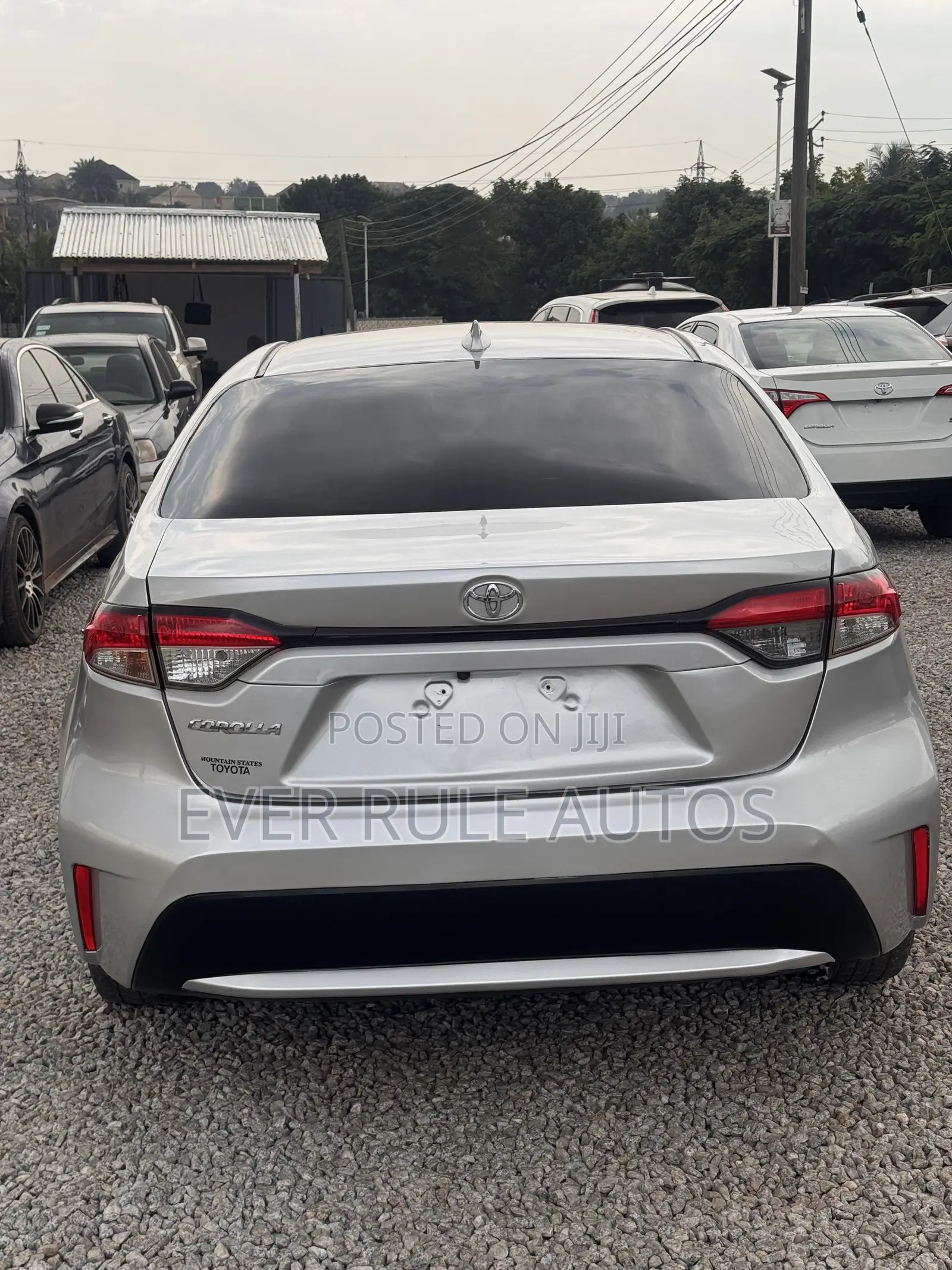 Toyota Corolla LE 2020 Silver