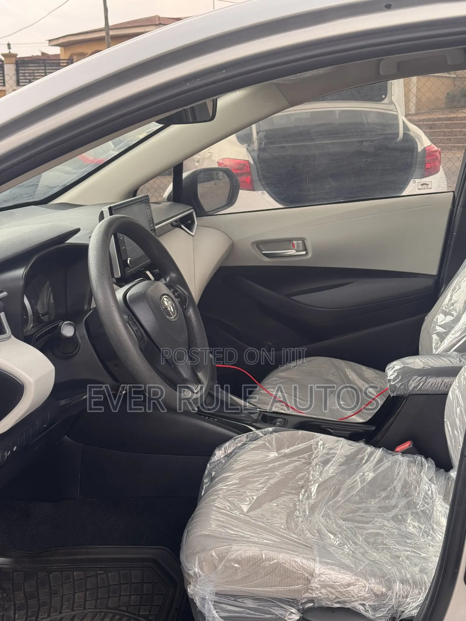 Toyota Corolla LE 2020 Silver