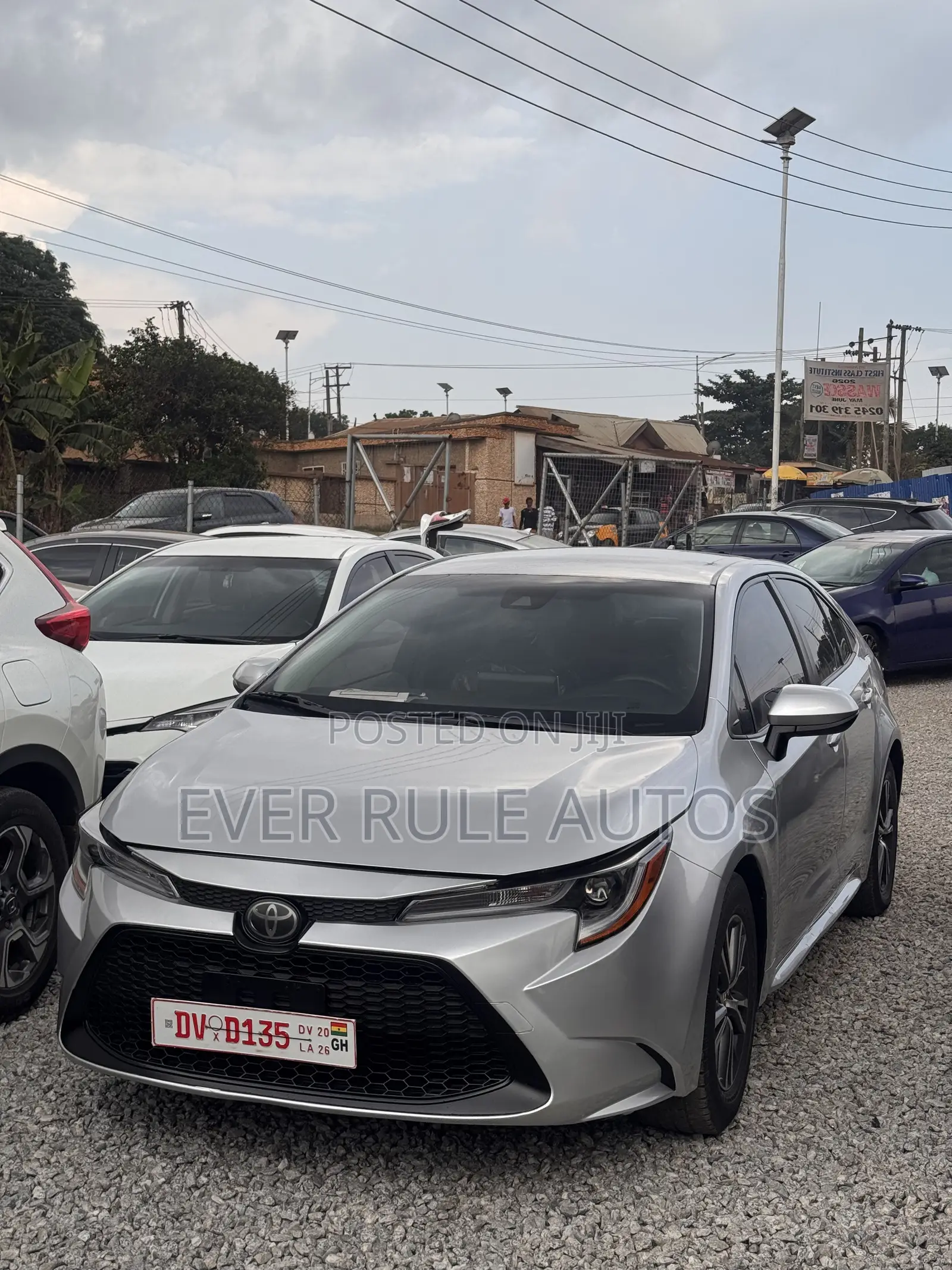 Toyota Corolla LE 2020 Silver
