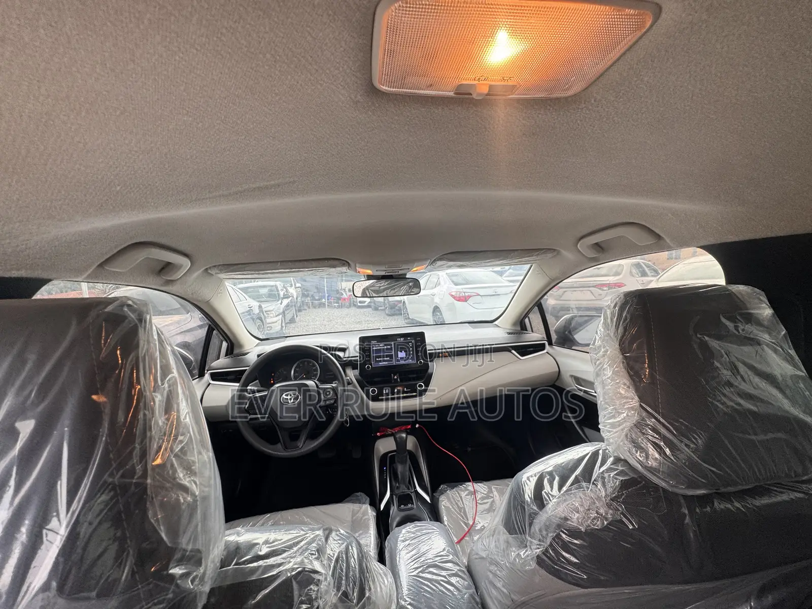 Toyota Corolla LE 2020 Silver