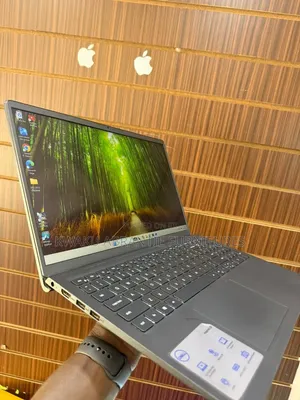 New Laptop Dell Latitude 3520 8GB Intel Core i5 SSD 256GB