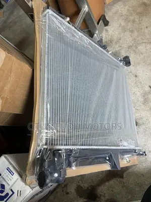 Mitsubishi L200 2007 2008 2009 2010-2013 Radiator (Water Tank)