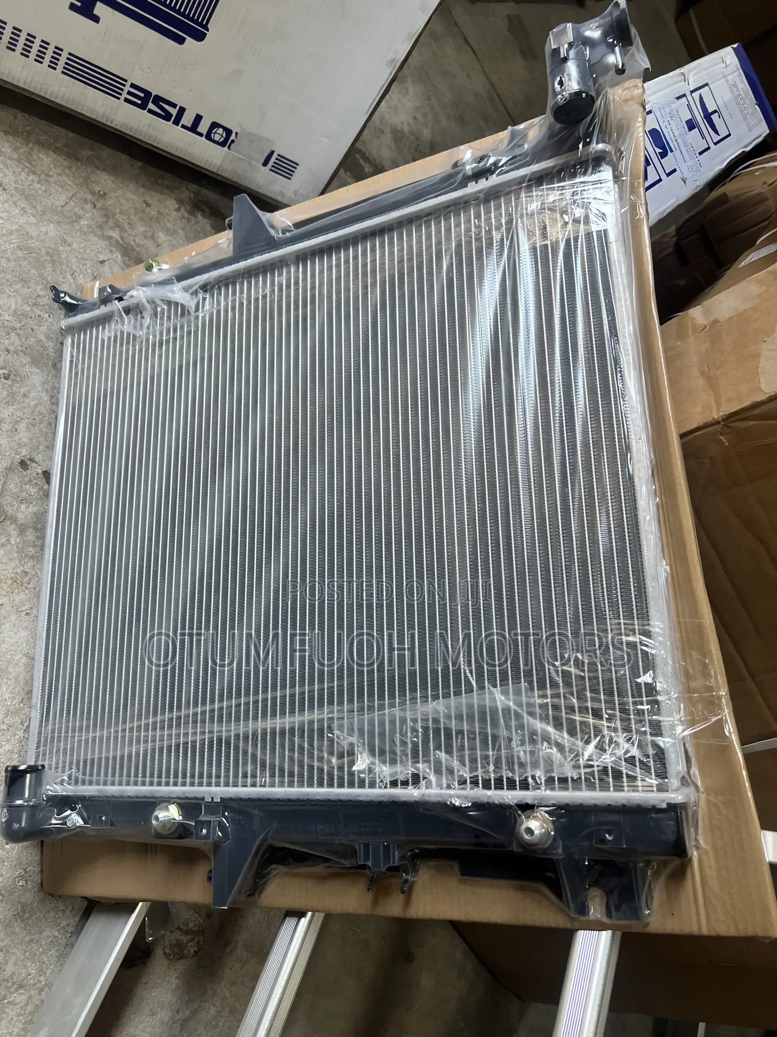 Mitsubishi L200 2007 2008 2009 2010-2013 Radiator (Water Tank)