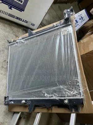 Mitsubishi L200 2007 2008 2009 2010-2013 Radiator (Water Tank)