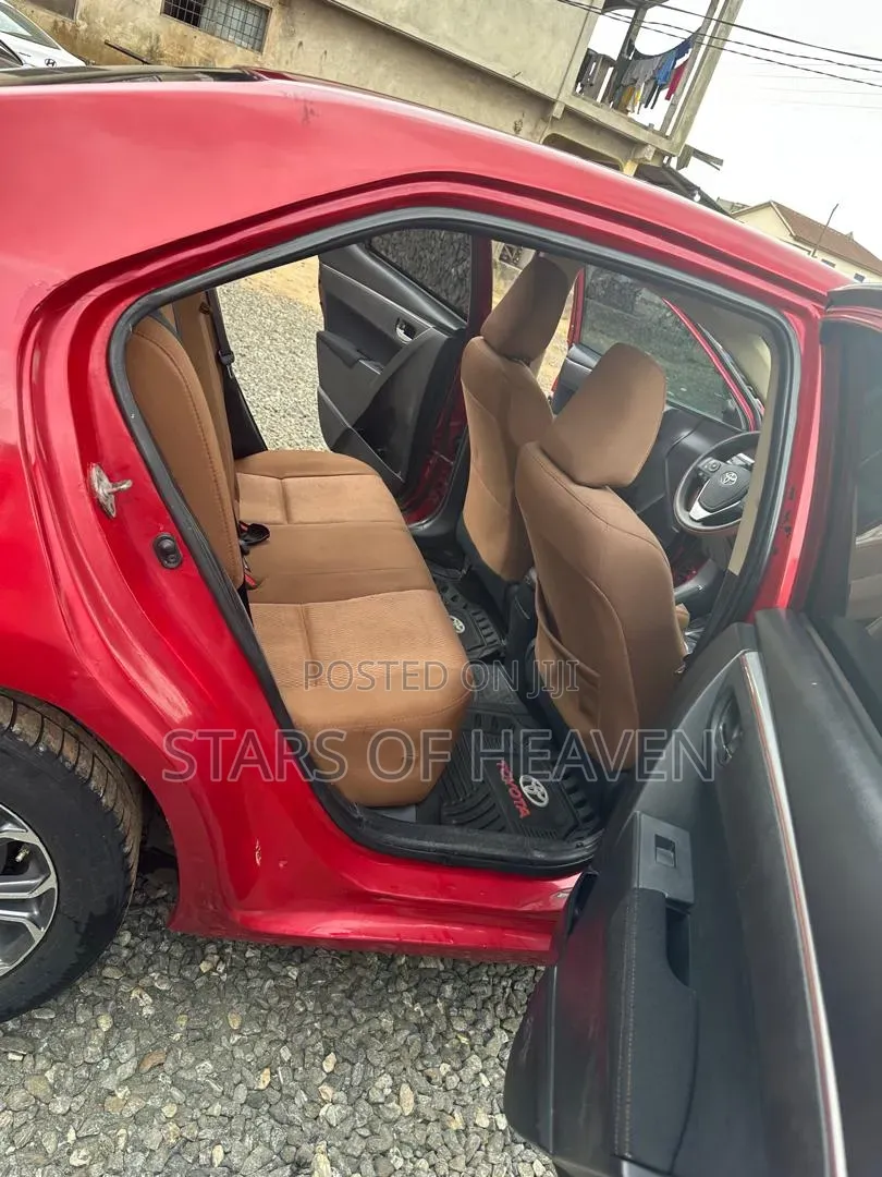 Toyota Corolla 2015 Red