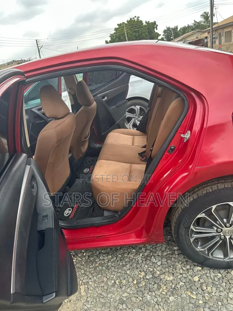 Toyota Corolla 2015 Red