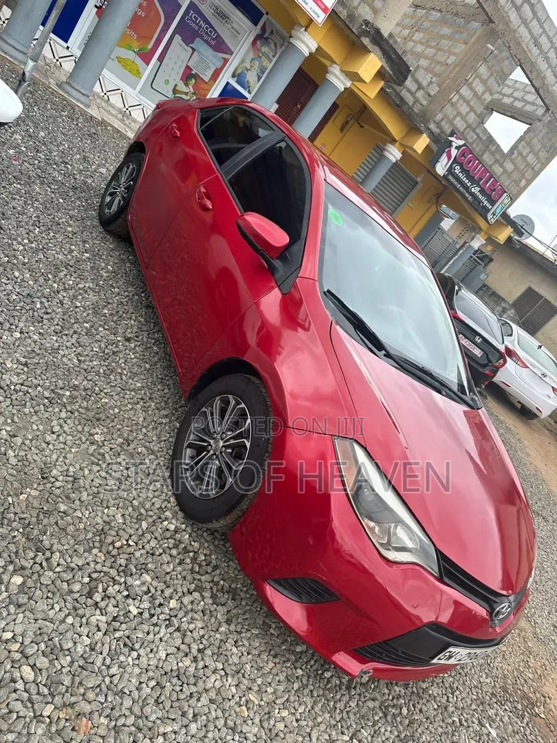 Toyota Corolla 2015 Red