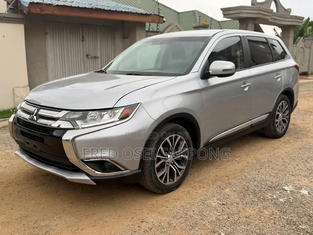 Mitsubishi Outlander SE FWD 2017 Silver