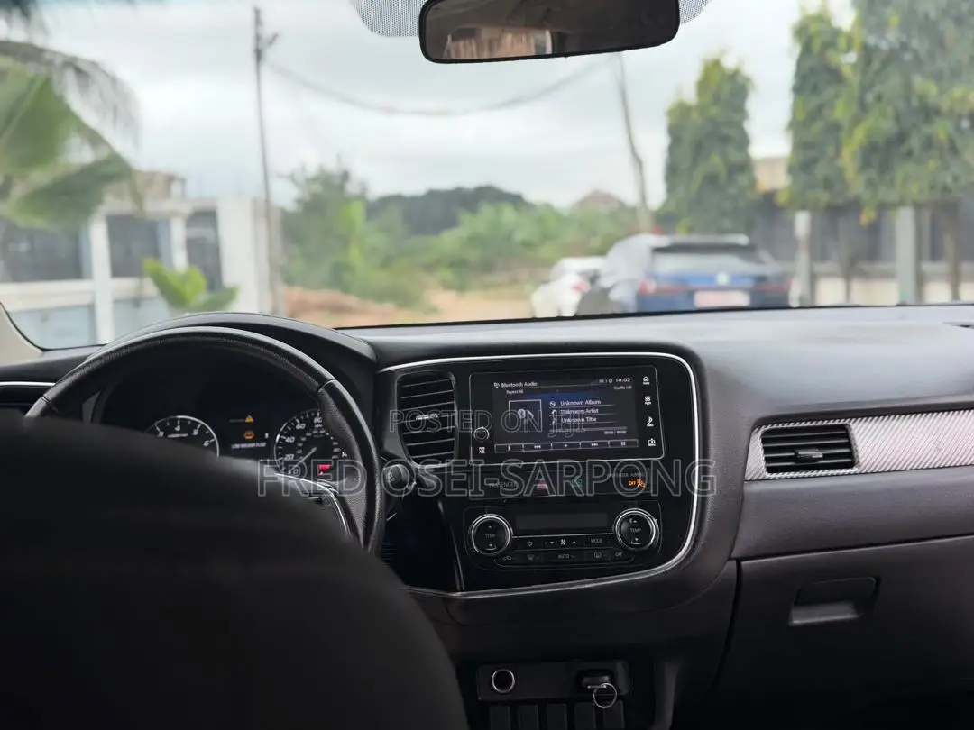 Mitsubishi Outlander SE FWD 2017 Silver