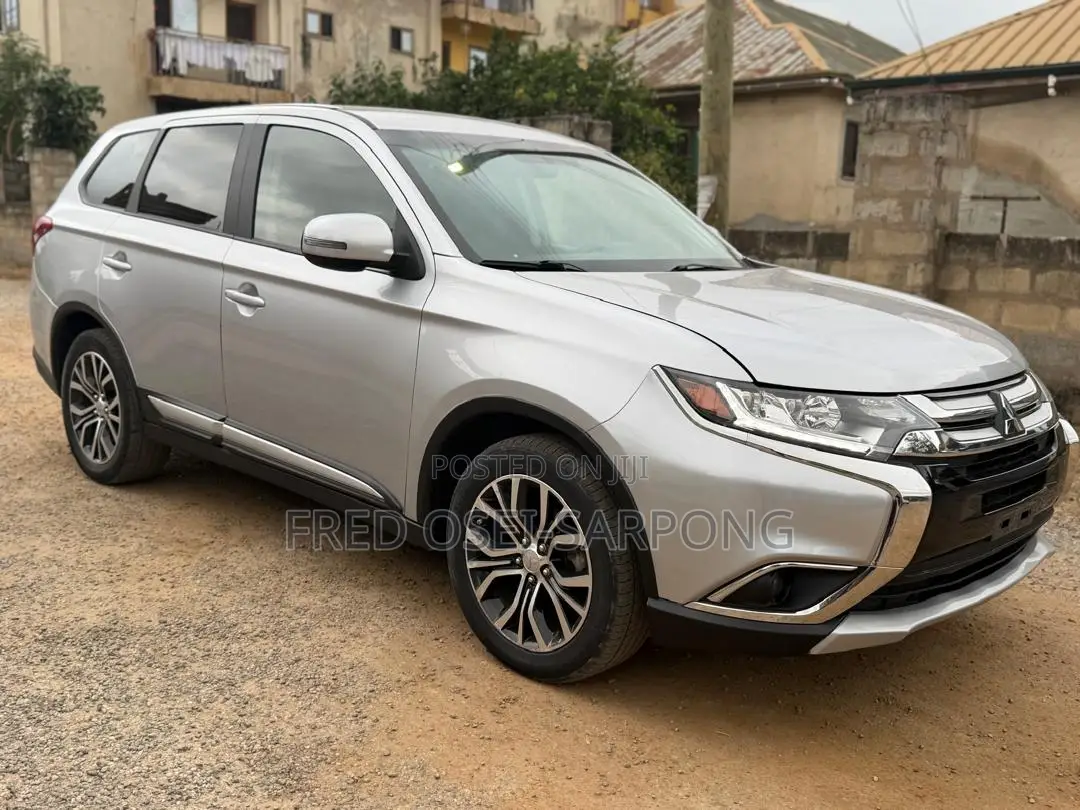 Mitsubishi Outlander SE FWD 2017 Silver