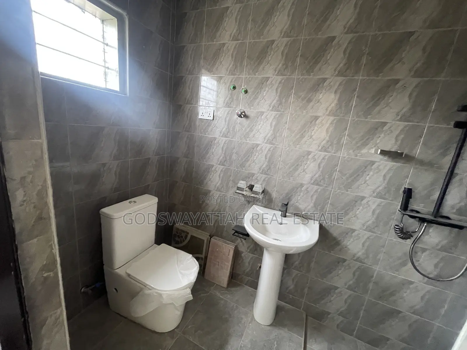 3bdrm Apartment in East Legon, Adjiriganor for rent