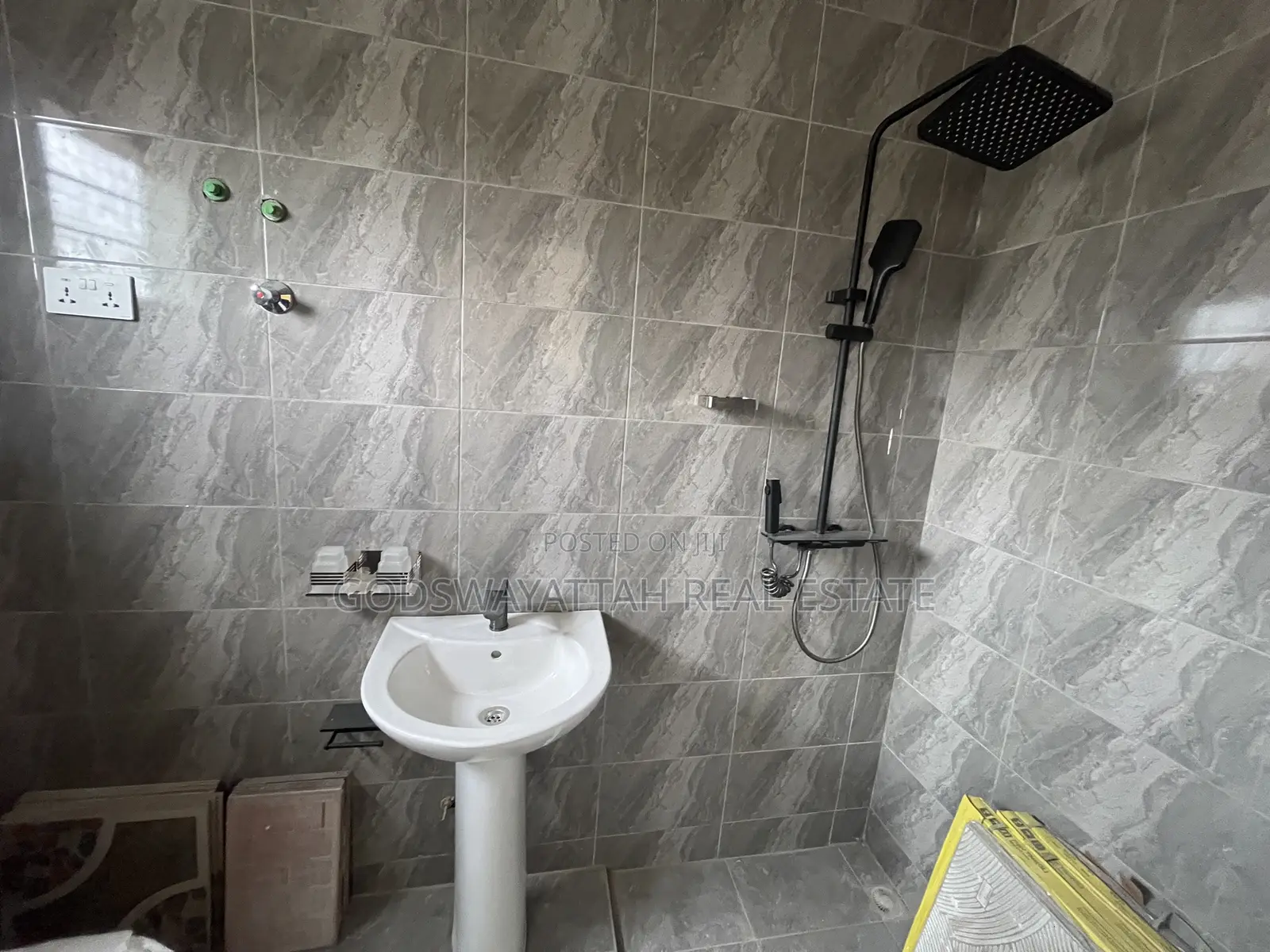 3bdrm Apartment in East Legon, Adjiriganor for rent