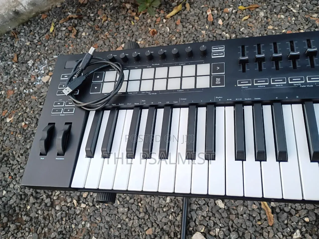 Novation Launch Key 49 Midi Controller With 16drumpads