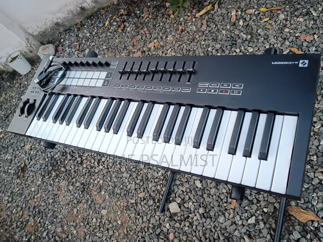 Novation Launch Key 49 Midi Controller With 16drumpads