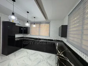 6bdrm House in Abrepo, Kumasi Metropolitan for sale